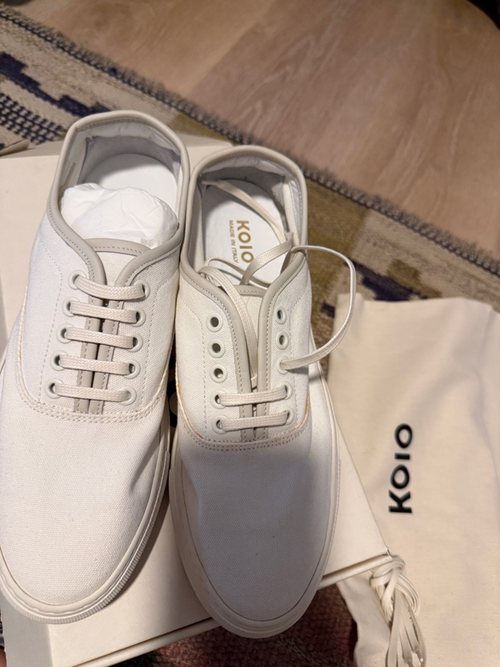 KOIO Off-White Canvas Low-Top Sneakers
